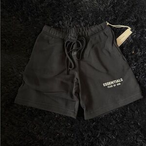 Essentials shorts Black SS25
